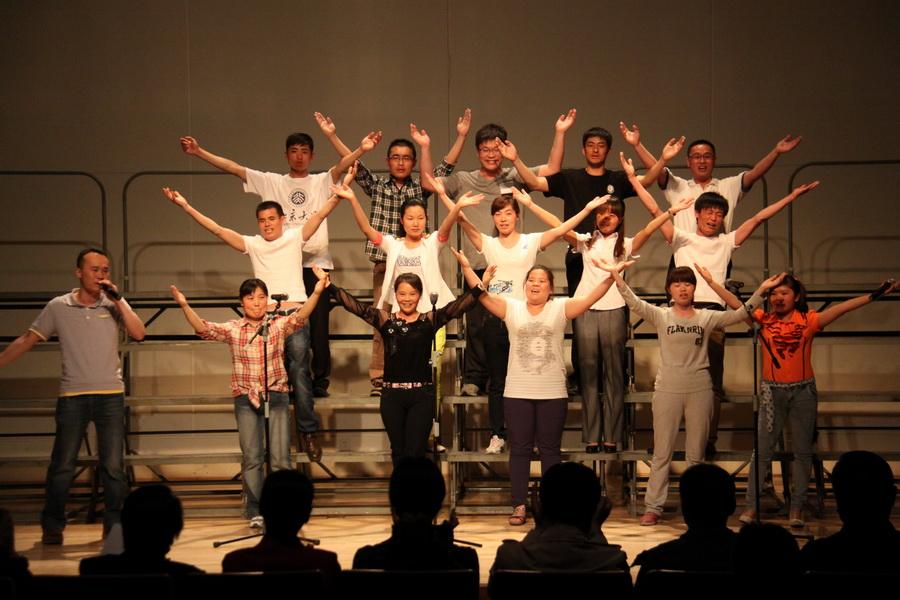 平民学员参赛小组演唱_调整大小.JPG