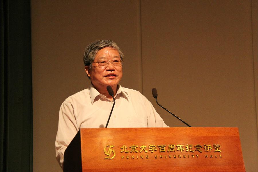 教师志愿者代表程郁缀教授讲话.JPG